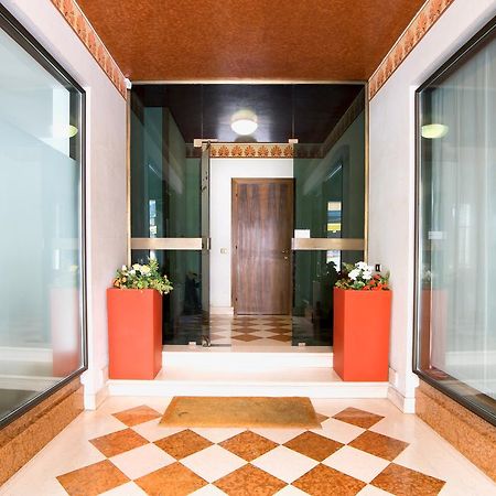 Holiday Treviso Suite Venezia Екстер'єр фото